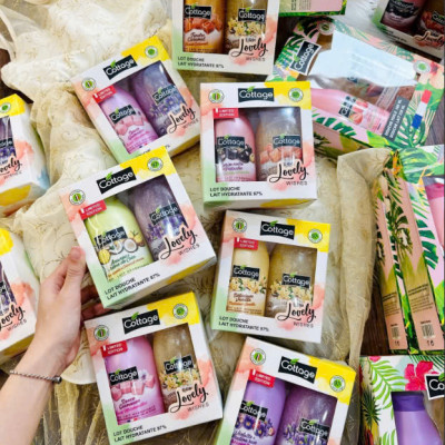 Set 2 chai sữa tắm + tdc Cottage dứa dừa và hoa tím