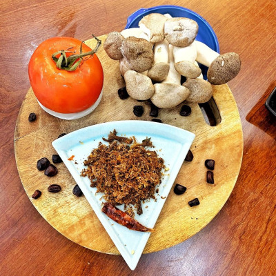 Khô nấm sate gói 150g - Vegan Satay Mushroom Jerky - Golden Lê