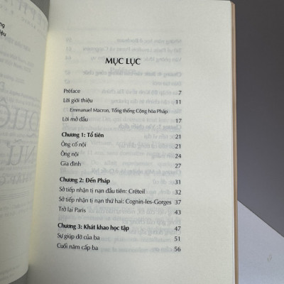 (bìa cứng) ĐƯỜNG TỚI QUỐC HỘI CỦA NỮ NGHỊ SĨ PHÁP GỐC VIỆT ĐẦU TIÊN (Phần 1: Tiểu sử) - Stéphanie Do - Omega Plus