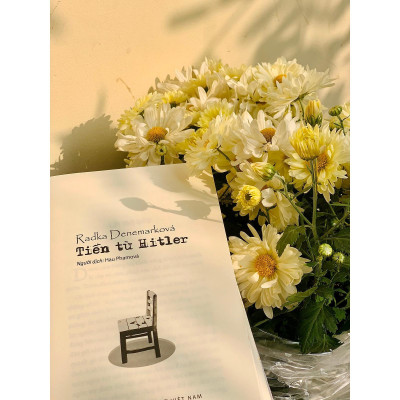 Sách - Tiền Từ Hitler - NXB Phụ Nữ