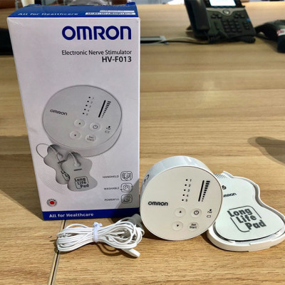 Máy mát xa xung điện Omron HV-F013 Phù Hợp Cho Nhân Viên Văn Phòng