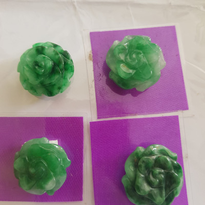 Mặt dây chuyền bông hồng nổi xanh đẹp Chất liệu 100% đá cẩm thạch xanh tự nhiên giao bất kỳ đẹp hết ạ Nữ về bọc Vàng lên làm mặt dây chuyền đeo đẹp sang  ạ