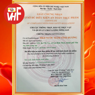 [Date xa] Nước mắm cá cơm Vĩnh Hương 20 độ đạm chai 950ml 70 năm truyền thống