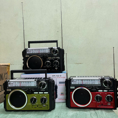 Đài FM Radio Nghe Nhạc FEPE FP-722-S Bluetooth-Sạc Năng Lượng Mặt Trời,Thiết Kế Cổ Điển Sang Trọng ,2 Ăn-Ten Bắt Sóng Mạnh Hỗ Trợ USB và Thẻ Nhớ- Hàng Chính Hãng