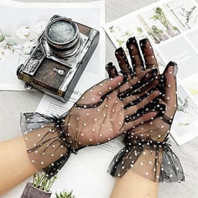 Găng tay cô dâu màu đen chấm bi TRẮNG dễ thương mẫu găng tay mới t10/2023