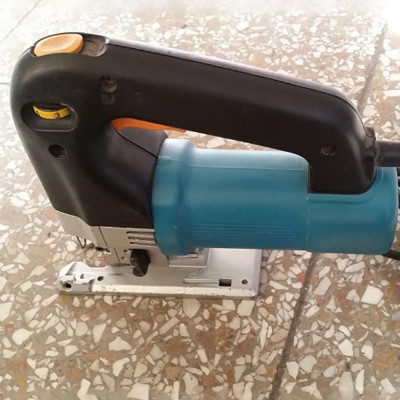 Máy Cưa Lọng Bàn Cầm Tay ABG MKT 4304, May Cua Long Đứng Có Độ Sọc 26mm Công Suất 600W - Hàng Chính Hãng