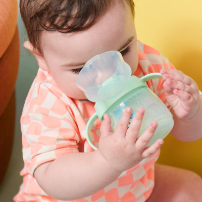 Bình tập uống nước có vòi mút chống tràn, chống sặc Tommee Tippee Soft Spout, 150ml, cho bé từ 4 tháng – Xanh