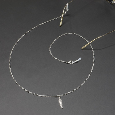 Dây xích đeo kính mắt thời trang lá lông vũ