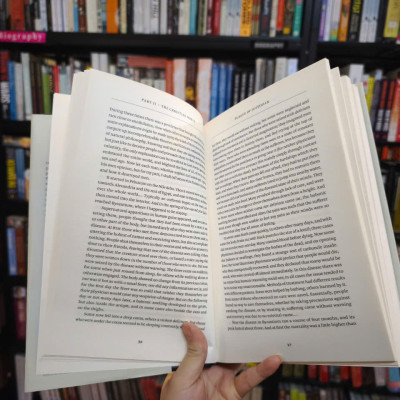 Sách - Plague Pestilence And Pandemic Voice From History by Peter Furtado - History/ Science in English