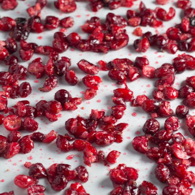  Quả Nam Việt Quất khô – Cranberry 350gr dan.d.pak,,không chất bảo quản,giải độc tố trong cơ thể,làm đẹp da,là liều thuốc hữu hiệu để hạn chế nguy cơ bị ung thư, đột quỵ, nhiễm virus, bệnh tim mạch