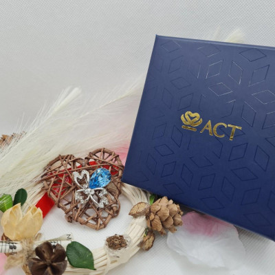 Cài áo hoa gắn 1 cánh đá xanh