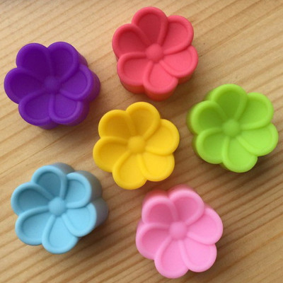 Bộ 10 khuôn silicon 3 lớp làm bánh, rau câu, bánh bông lan, bánh da lợn hình hoa mai 5 cánh tròn – Mã số 1100