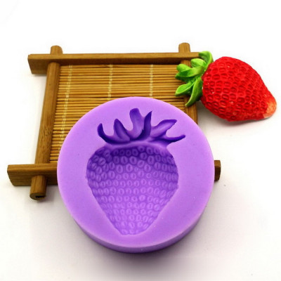 Khuôn silicon làm rau câu trái dâu tây - Mã số 1112