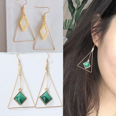 Bông tai tam giác dáng dài đính đá xanh BT104