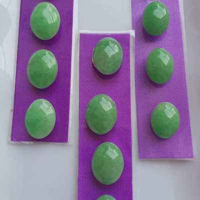 BỘ Lắc Tay Mới Oval 4 viên Xanh Ngọc Tươi đều bóng đẹp Size Dài 16mm x Ngang 12mm x cao 5mm Đá Ngọc Cẩm Thạch tự nhiên Nữ mệnh mộc hỏa thủy bọc vàng đeo đẹp sang món quà tặng ý nghĩa gửi đến Mẹ và người thân ạ