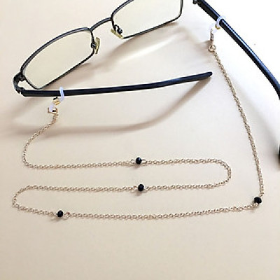 Dây chuyền mắt kính mặt nạ khẩu trang hạt pha lê đen điểm nhấn ấn tượng đa phong cách