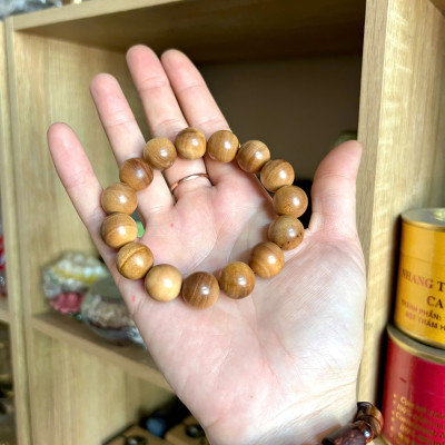 Vòng gỗ Đàn Hương cao cấp size 14ly thơm ngọt như nước hoa phong thuỷ sức khoẻ may mắn tài lộc