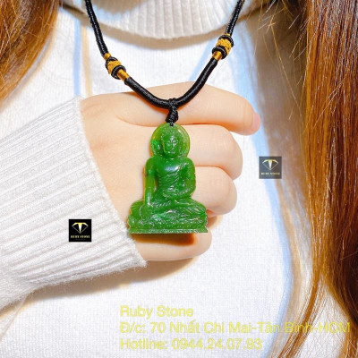 Phật thích ca ngọc bích