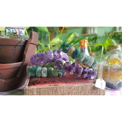 Vòng tay đá phong thủy