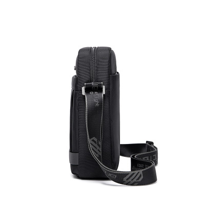 Túi đeo chéo du lịch nam Arctic Hunter K00162 chất liệu Oxford chống thấm nước, đựng ipad, thiết kế nhiều ngăn tiện dụng