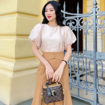 Áo sơ mi ngắn tay 2 lớp HeraDG thiết kê cổ tròn tay bồng dáng suông công sở điệu đà chất liệu tơ cao cấp SAKBC3023