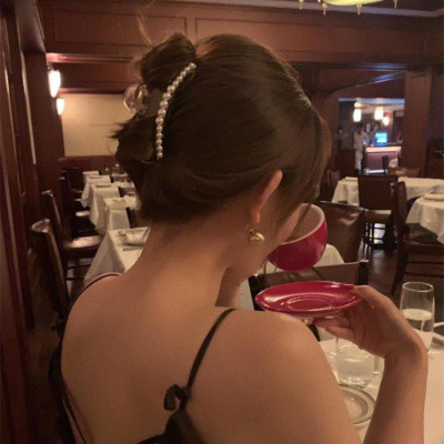 Kẹp Tóc Càng Cua Đính Ngọc Trai Nhân Tạo Phong Cách Hồng Kông Thâp Niên 90s