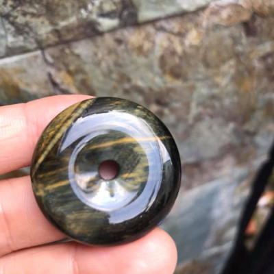 Mặt Dây Chuyềnn Đồng Tiền Điếu đá mắt hổ đen xanh xíu vàng tự nhiên  size 33mm x dầy 8,5mm  Nam mệnh Thủy Mộc 