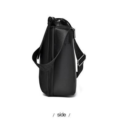 Túi đeo chéo nam phong cách mới  - BEE GEE DCN9431