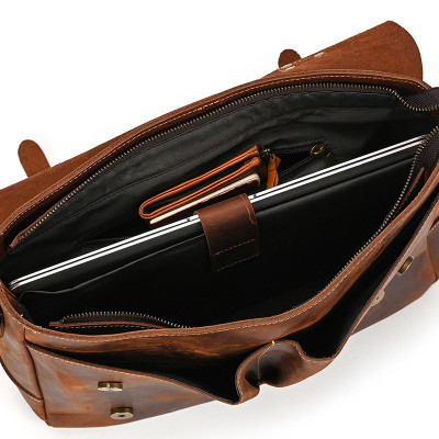 Túi đeo chéo nam DA BÒ THẬT cao cấp phong cách mới – BEE GEE DCN9379