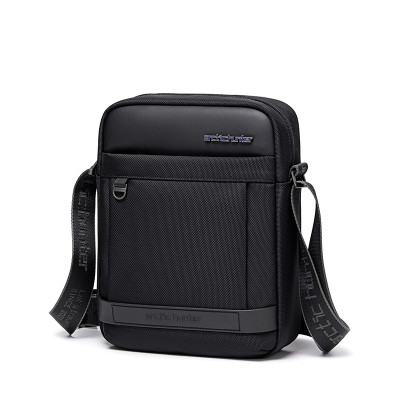 Túi đeo chéo nam Arctic Hunter K00162 chất liệu Oxford chống thấm nước, đựng ipad, thiết kế nhiều ngăn tiện dụng