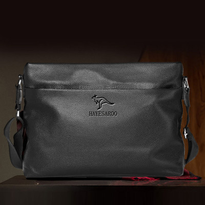 Túi đeo chéo nam DA BÒ THẬT - BEE GEE DCN9411