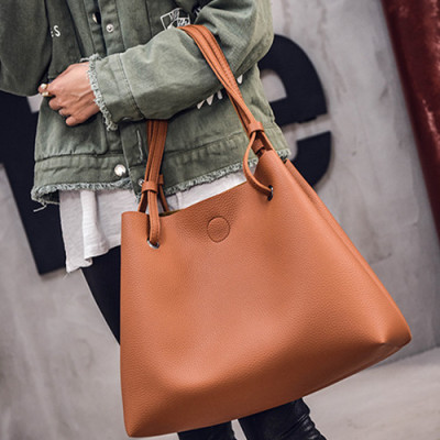 Túi Đeo Vai Nữ Thời Trang Tặng Kèm Ví Đồ Da Thành Long TLG 208144