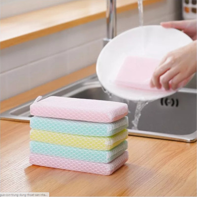 Set 5 miếng mút bọc lưới rửa chén bát, mút có cấu trúc tạo nhiều bọt, chỉ cần một lượng nhỏ chất rửa chén - nội địa Nhật Bản