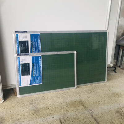 Bảng viết phấn cao cấp màu xanh-kẻ 4 ô ly tập cho học sinh tiểu học nhiều kích thước