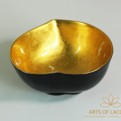 Bát Sơn Mài Hình Trái Tim Vàng