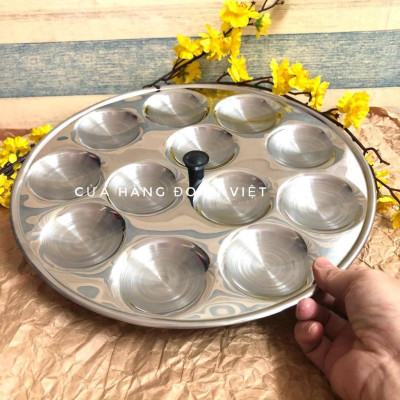 Khuôn Bánh Bò, Bánh Bèo - Inox tiện lợi có nút cầm chống nóng - Khuôn 12 Bánh size bánh lớn 7. 5cm, Đk khuôn 32 cm. Chuy