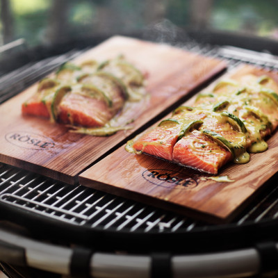 Thớt Đựng Đồ Nướng Gỗ Tuyết Tùng Rösle 25077 40X19,5cm 2 Chiếc