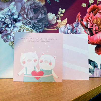 Thiệp tình yêu, Valentine, tỏ tình, SDstationery Simplest Moments, hình đôi heo dễ thương, màu hồng, vuông 12x12 cm