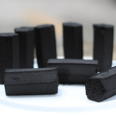 Than nướng BBQ không khói từ gáo dừa thiên nhiên chính hãng R2D hộp 1Kg