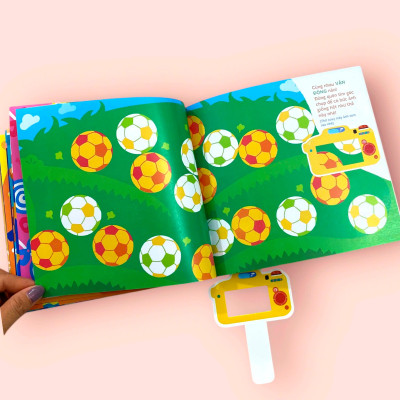Sách - Úm Ba La! Máy ảnh mở ra! RÈN TRÍ NÃO - LUYỆN TẠP TRUNG - Nhanh trí - Sách tương tác - Dành cho trẻ 3+