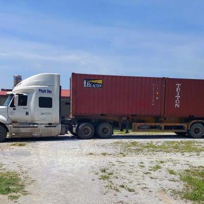 Bạt phủ ô tô Nissan Kicks thương hiệu Macsim sử dụng trong nhà và ngoài trời chất liệu Polyester - màu đen