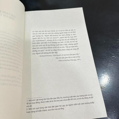 Sách - Những vị thần nước Mỹ (American Gods - Neil Gaiman) (Nhã Nam HCM)