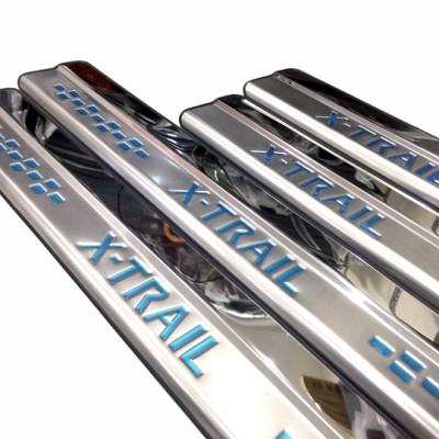  Bộ Ốp bậc cửa, Nẹp bước chân INOX dành cho xe Nissan X-Trail - Bên ngoài