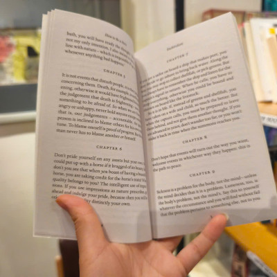 Sách - How To Be a Stoic: Simone de Beauvoir (Penguin Great Ideas) by Epictetus/Khổ Pocket/History & Schools of Thought