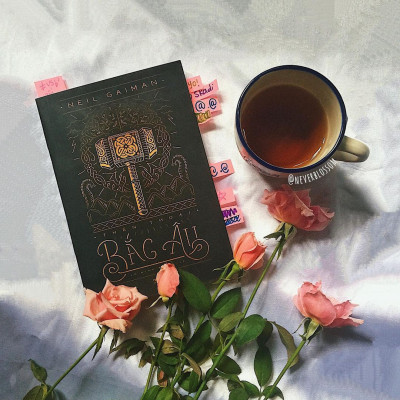 Combo 2 cuốn sách thú vị về các vị thần: Thần Thoại Bắc Âu (Nhã Nam) + Thần Với Chả Thoại (Những Câu Chuyện "Mệt Mỏi" Về Các Vị Thần) (Tri Thức Trẻ)