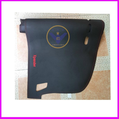 Thảm Taplo cho xe Mitsubishi Xpander 2022-2023 da vân carbon hoặc nhung chống trượt