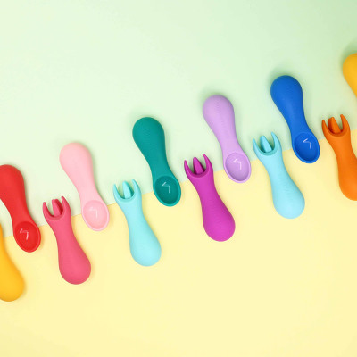 Bộ thìa nĩa tập ăn silicon cho bé Palm Grasp Marcus & Marcus, từ 12 tháng - Ollie