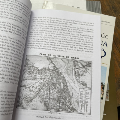 KIẾN TRÚC VÀ QUY HOẠCH HÀ NỘI THỜI PHÁP THUỘC – Trần Quốc Bảo và Nguyễn Văn Đỉnh – NXB Xây Dựng (Bìa mềm)