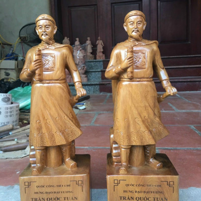Tượng trần quốc tuấn gỗ bách xanh thơm nức kt cao 40×14×11cm