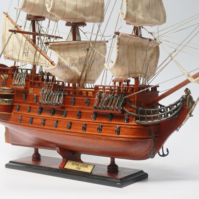 Mô hình thuyền chiến cổ Royal Louis (62cm)